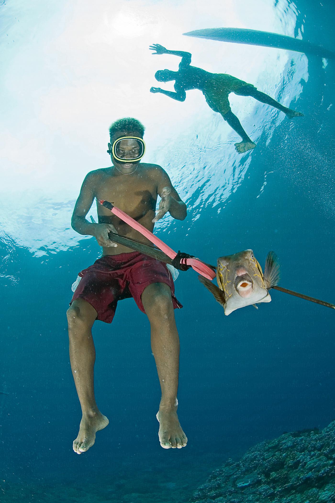 Pápua víz alatti vadász